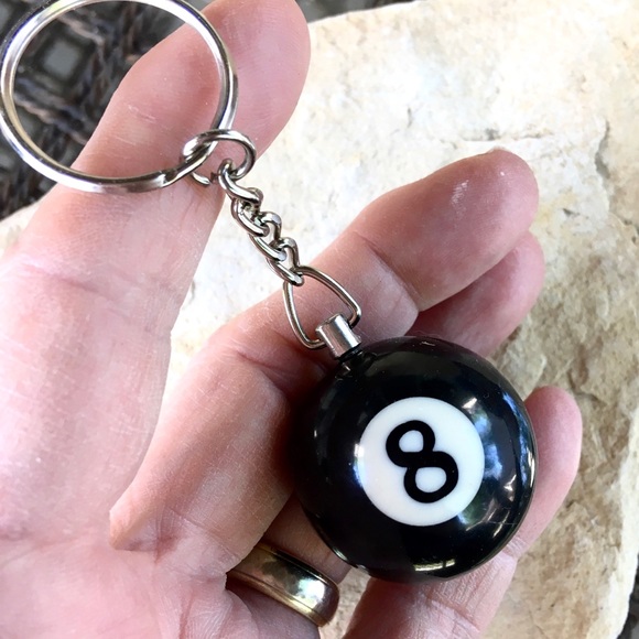 LAST ONE! 8 Ball keychain - Picture 4 of 5